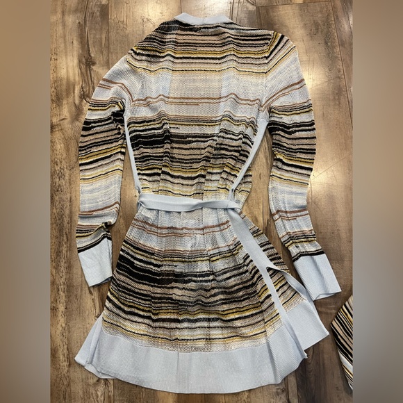 🏷️NWOT - WHBM 2 piece | cardigan and tank set | size M | - Picture 3 of 9